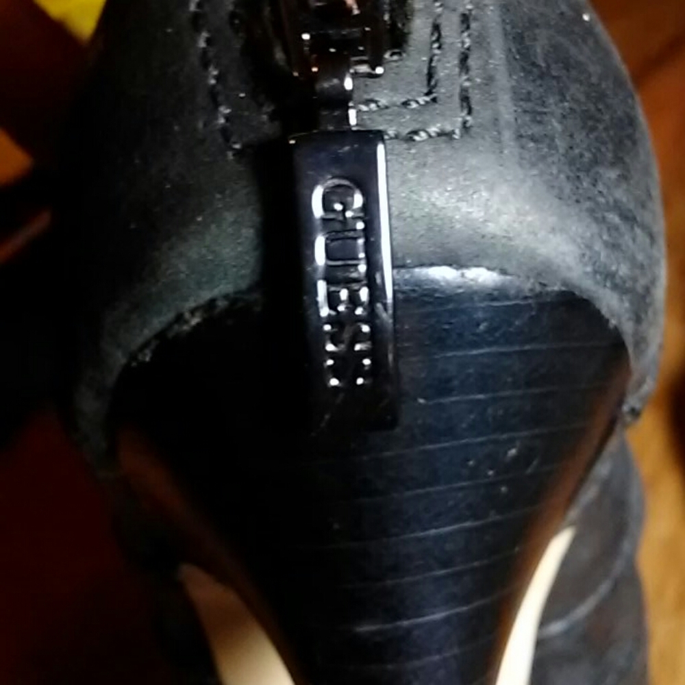 Stilettos - Picture 3 of 5